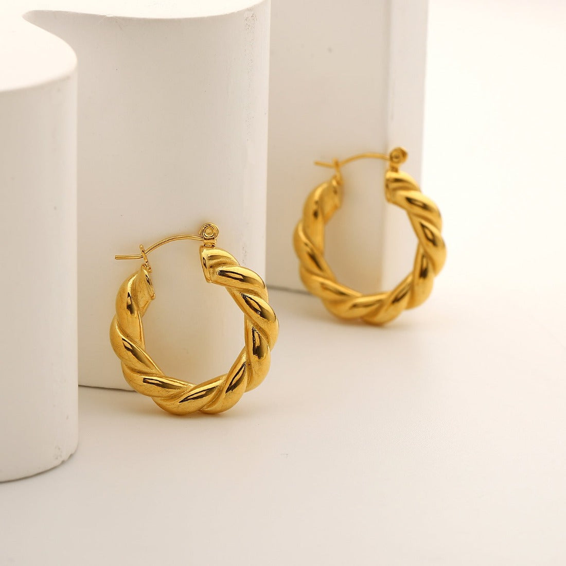 18K Gold Nugget hoop Earrings